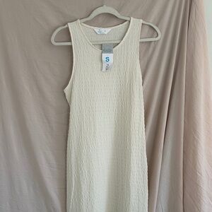 White maxi sleeveless dress
